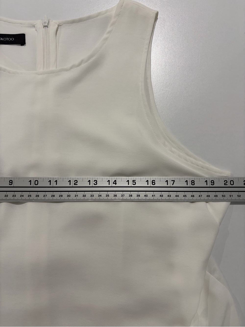 White Layered Chiffon Shorts Romper (L) - Picture 9 of 14